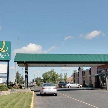 Quality Inn Thief River Falls Buitenkant foto