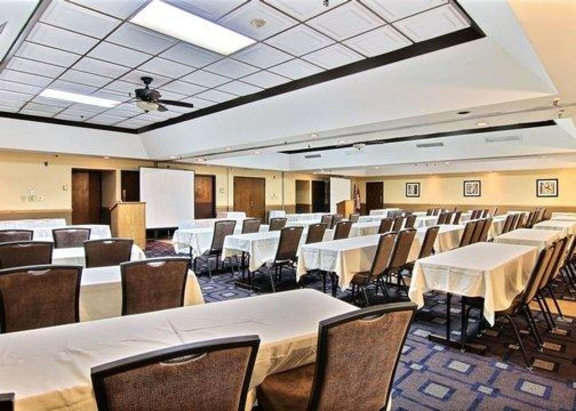 Quality Inn Thief River Falls Buitenkant foto