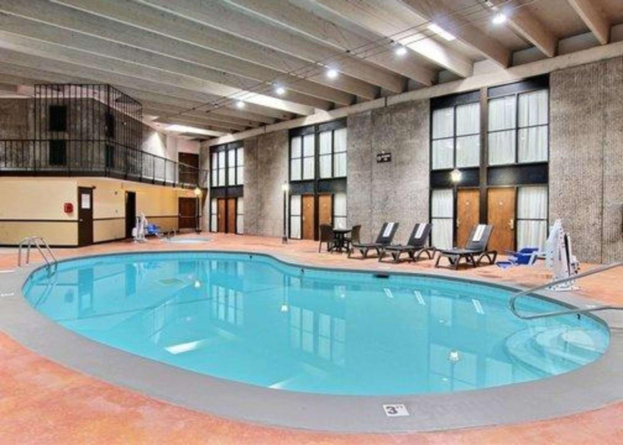 Quality Inn Thief River Falls Buitenkant foto