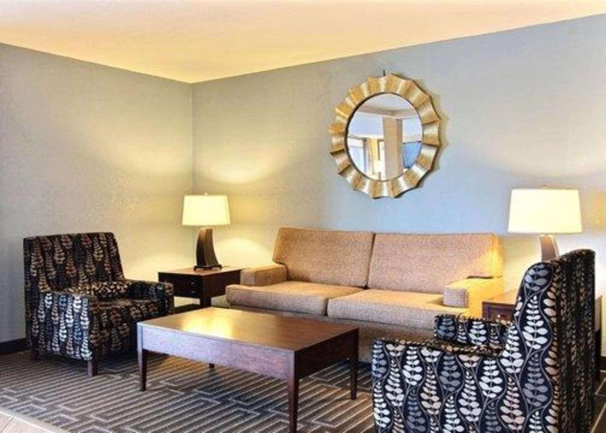 Quality Inn Thief River Falls Buitenkant foto
