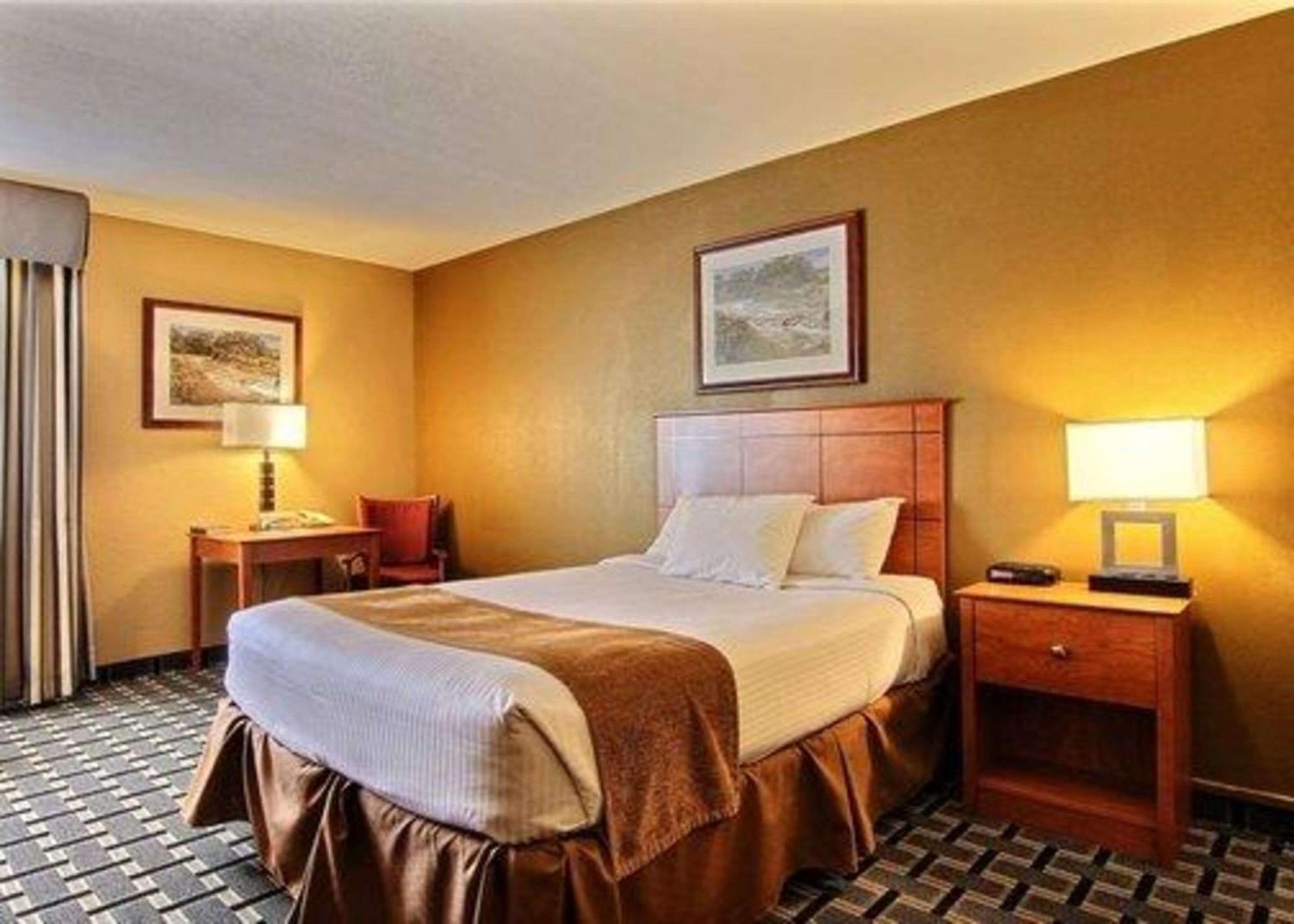 Quality Inn Thief River Falls Buitenkant foto
