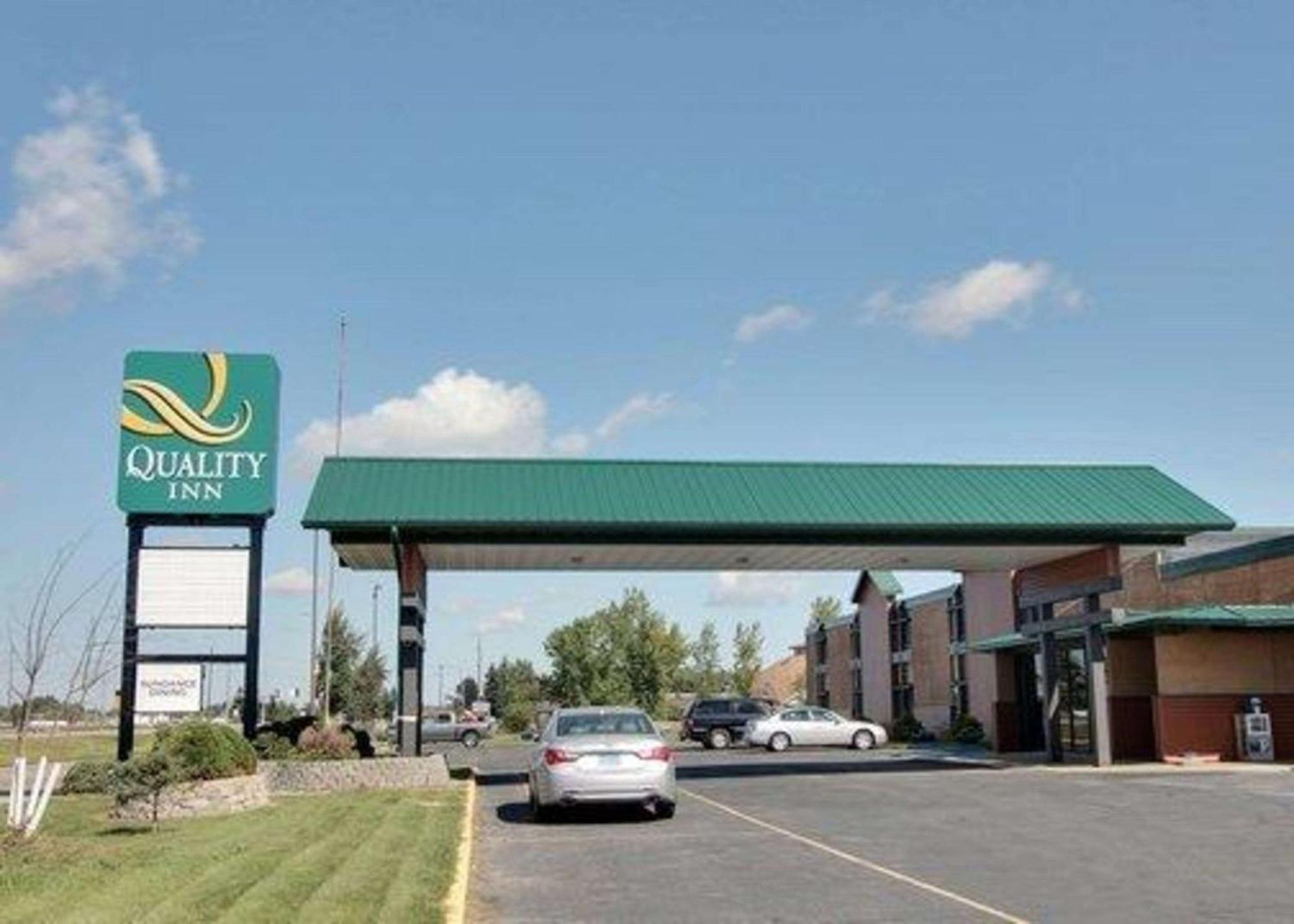 Quality Inn Thief River Falls Buitenkant foto